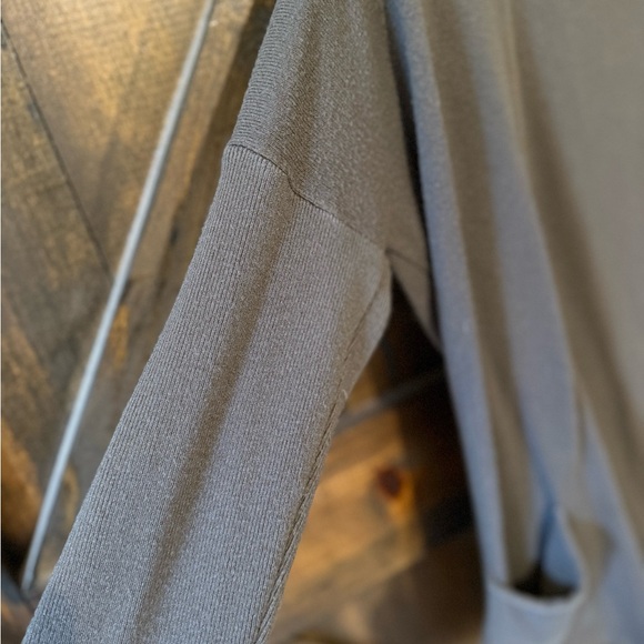 Zenana Outfitters Gray Long Sleeve Tee Relaxed Fit - Picture 2 of 6